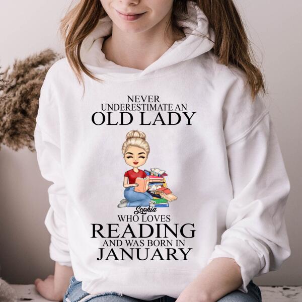 January Birthday Shirt, Custom Birthday Shirt, Never underestimate an Old Lady Who loves reading and was born in January, Her Birthday Gifts For January, Book Lover Shirt, Reading Gifts Cotton Shirt