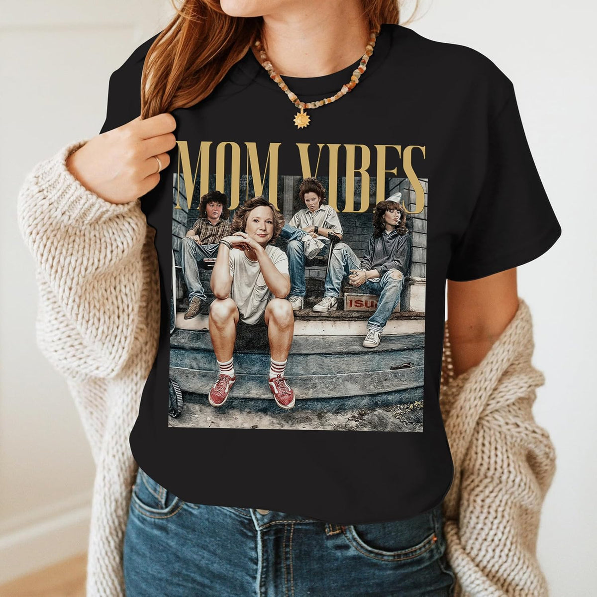 Mom Vibes Tshirt - Retro Mom Shirt - Mother&#39;s Day Shirts for Mom - Mama Vibes Tees - Gift for Mom